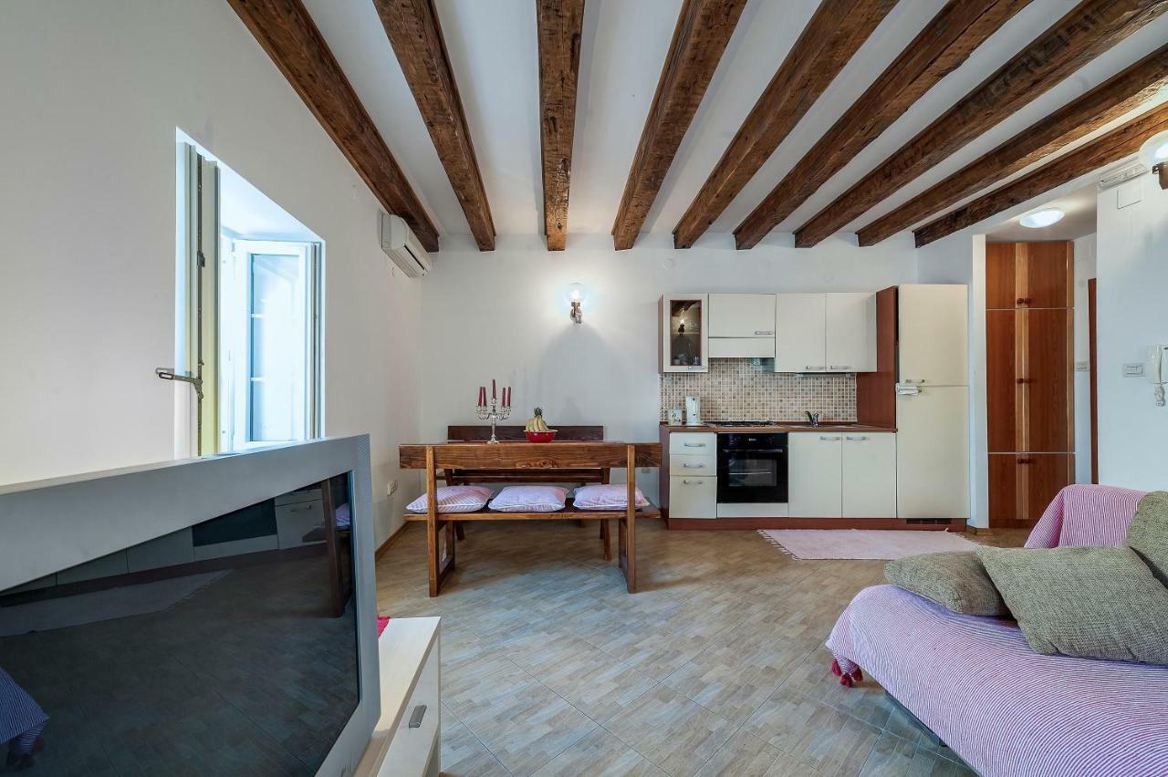 Apartmani Aligator Primošten Extérieur photo