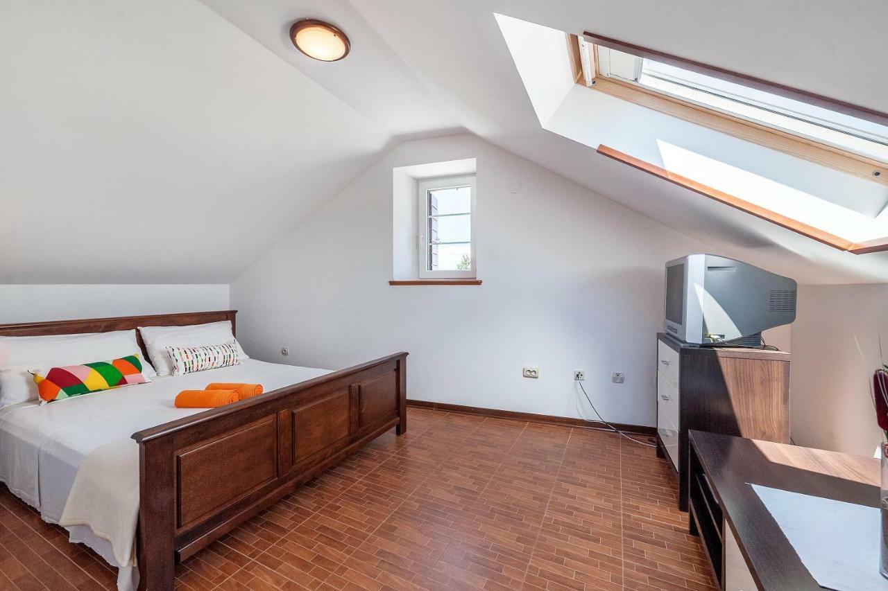 Apartmani Aligator Primošten Extérieur photo