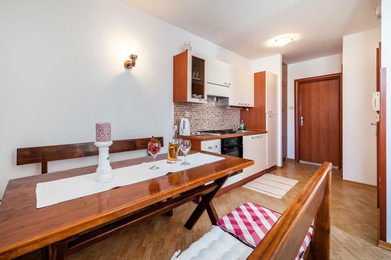 Apartmani Aligator Primošten Extérieur photo